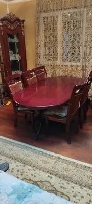 Стол для гостиной и 6 стульев б. У 1
