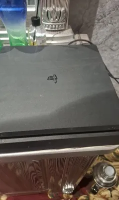 Playstation 4 slim 1