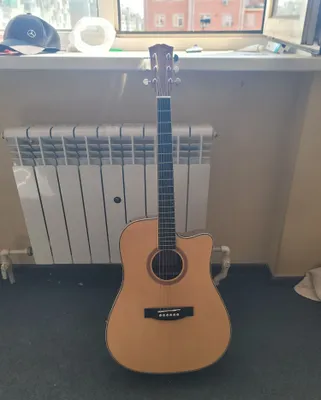Gitara sotiladi srochn