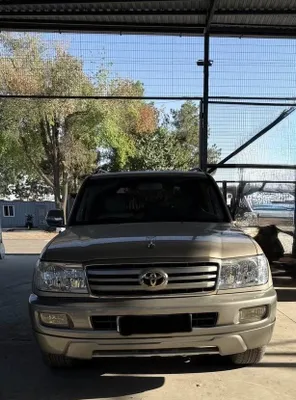 Продам Toyota LAND CRUISER 100 в идеальном состоянии 1