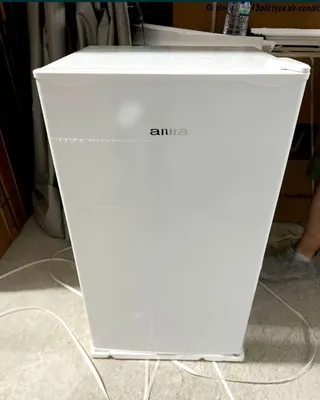 AIWA mini muzlatgichi, ombordan chegirma, bepul yetkazib berish