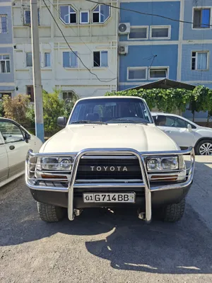 Toyota Land Cruiser 80 1