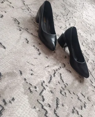 A’lo holatdagi ko‘p sonli poshnali oyoq kiyimlar arzon sotiladi 1