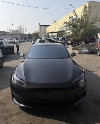 Tesla modul S dual motor 2024 09 oy 1