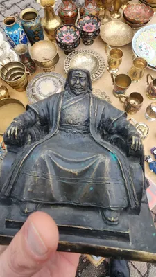 Bronzadan yasalgan buddaviy buyumlar. 1