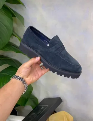 Xotinim jinsiy massajga bordi. Qizning bokiraligini olgan yigitning pornosini onlayn tomosha qiling