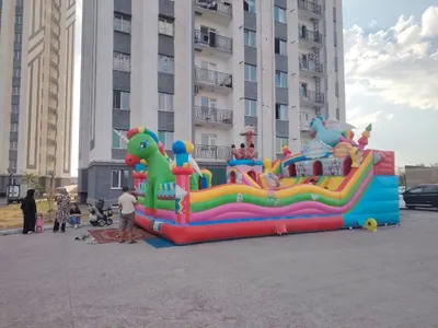 Продаётся надувной батут 1