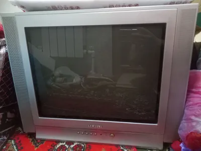 Televizor sotiladi