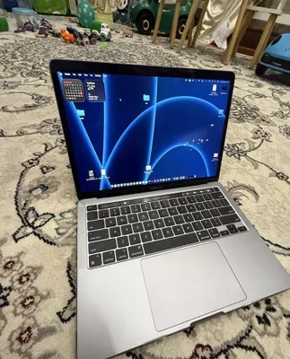 MacBook Pro 13, 8/256 1