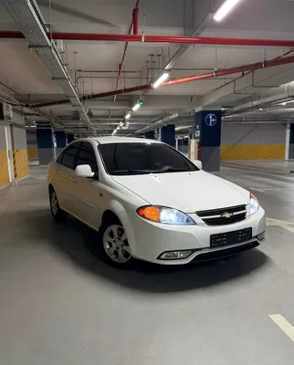 Chevrolet Gentra (белый) 1