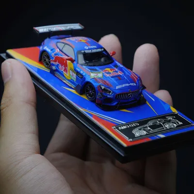 1:64 Mercedes AMG GTS Redbull avtomobilcha 1