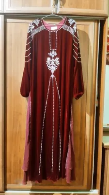 koʻylak vecherniy 1 marta kiyilgan holati yaxshi 1
