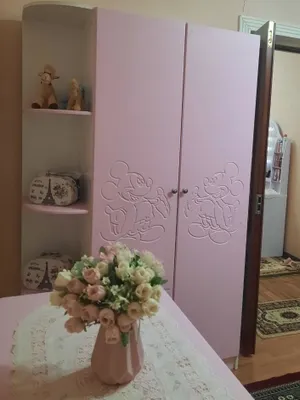 Мебель розовый (3 кровать с тумбочкой, шкаф, одна большая тумбочка) 1
