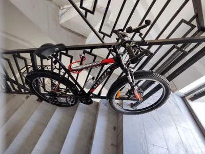 Velosiped yangi skorst amaltizator xammasi ishlaydi.narx kelishiladi 1