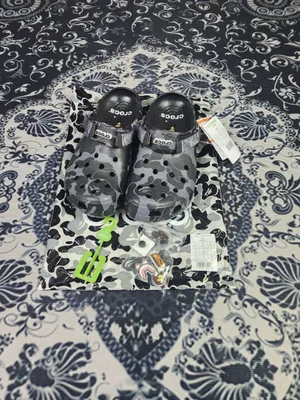 Bape crocs shippaklari 1