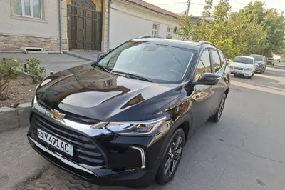 Продам Tracker premier 2023год,не битая не крашеная 1