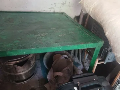 Продаётся металлический стол 1