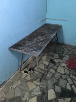 Zanglamaydigan po‘latdan yasalgan metall ish stolini sotaman