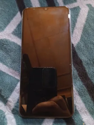 realme RMX3933 1