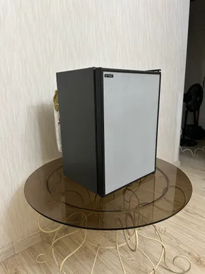 Minibar Xolodilnik Vitrifrigo ITALIA 1