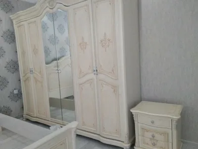 Yotoqxona mebel komplekti sotiladi Klassik yotoqxona mebel komplekti s 1