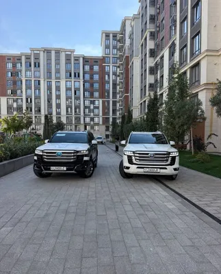Toyota land cruiser300 1