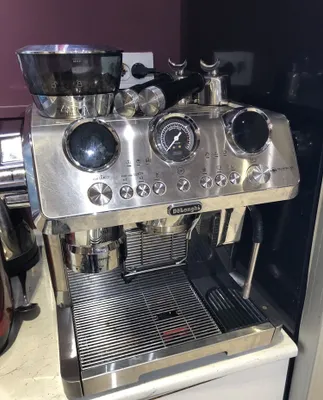 Кофемашина De’Longhi La Specialista 1