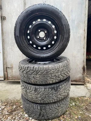 Продаются зимние балоны с дисками 195/60 R15 1