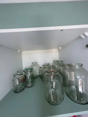 bir litrlik shisha bankalar bepul beriladi