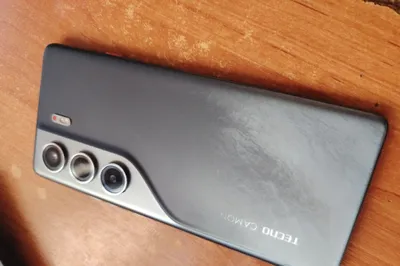 Texno camon 40 pro 1