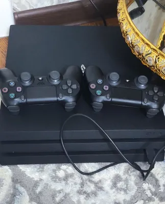PS4 Pro, 2 джойстика