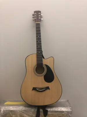 gitara akustik chexol va qoshib beriladi 1