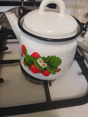 Эмалированный чайник