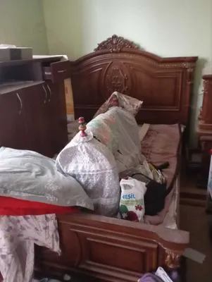 Продаётся спальная мебель в отличном состоянии, кровать продаётся. МДФ.