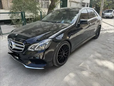 Mersades benz 212 3.5 1