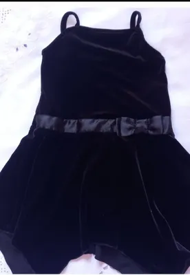 3 yoshga mo‘ljallangan yangi qora baxmal Next ko‘ylagi 1