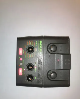 RFX-300 MULTI EFFECTS-Электрогитара учун эффектлар процессори. 1