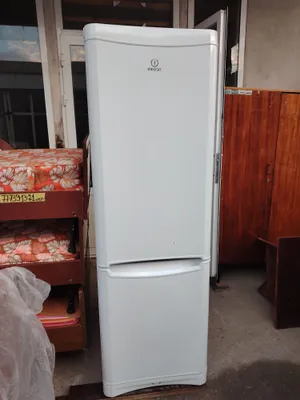 Срочно продам холадилник 2-х камерни состояние хорошее индезит 1