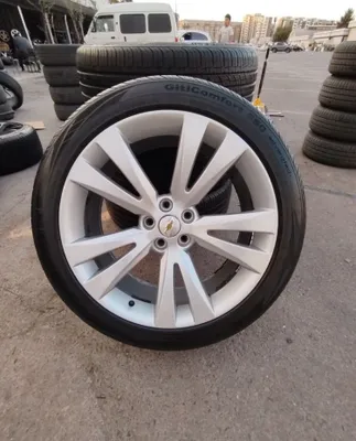 Диски и шины R20 для Captiva 4 в отличном состоянии 1