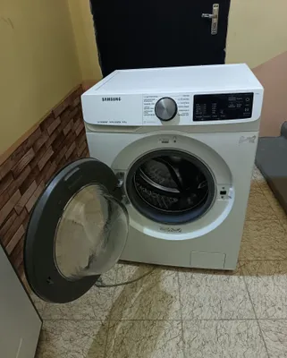 Продаётся автоматическая стиральная машина Samsung, 8 кг. Работает хорошо 1
