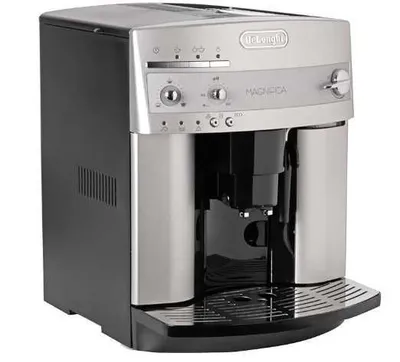 De'Longhi Magnifica ESAM 3000.B — полностью автоматическая кофемашина 1