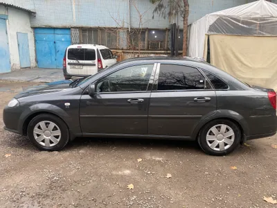 Chevrolet jentra 1
