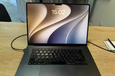 Mac book pro (m3pro) 1