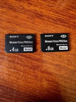 Флешки Memory Card 8Gb и 4Gb для Sony PSP 1