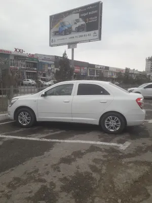 Mashina sotiladi