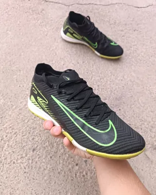 Sarakanoshka. Nike Gripknit Air Zoom 1