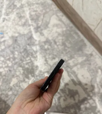 iPhone 15, коробка и документы — всё есть 1