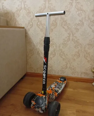 Продам детский трёхколёсный самокат