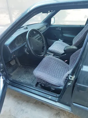 Mercedes 190, 1992 год 1