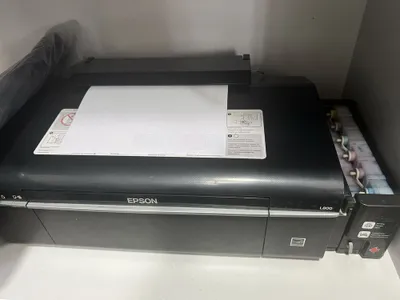 Epson L800 a’lo darajada chop etadi